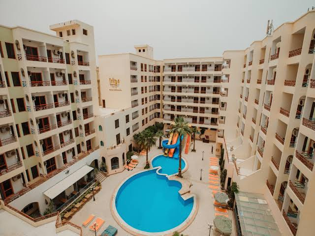 Empire Hotel Aqua Park 3*
